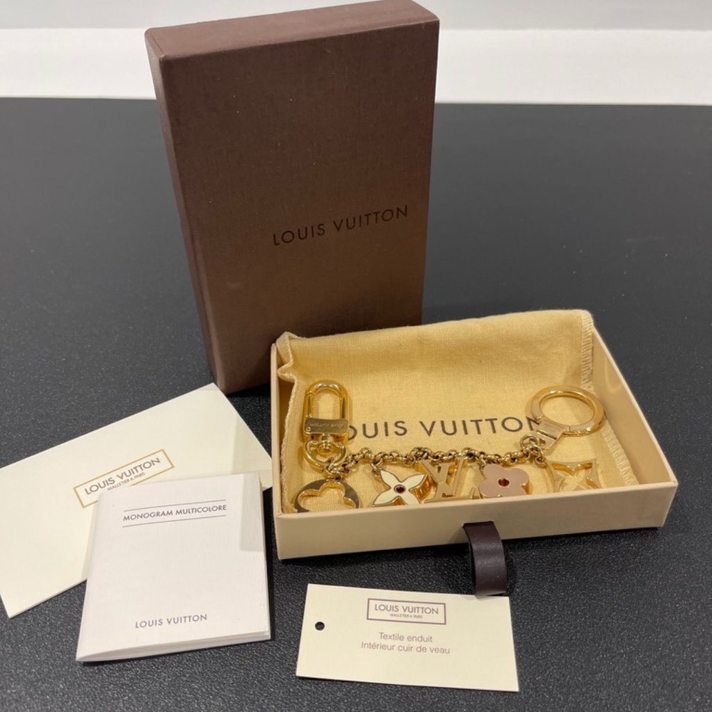 Louis Vuitton Brass Enamel Fleur De Monogram Bag Charm (104623)